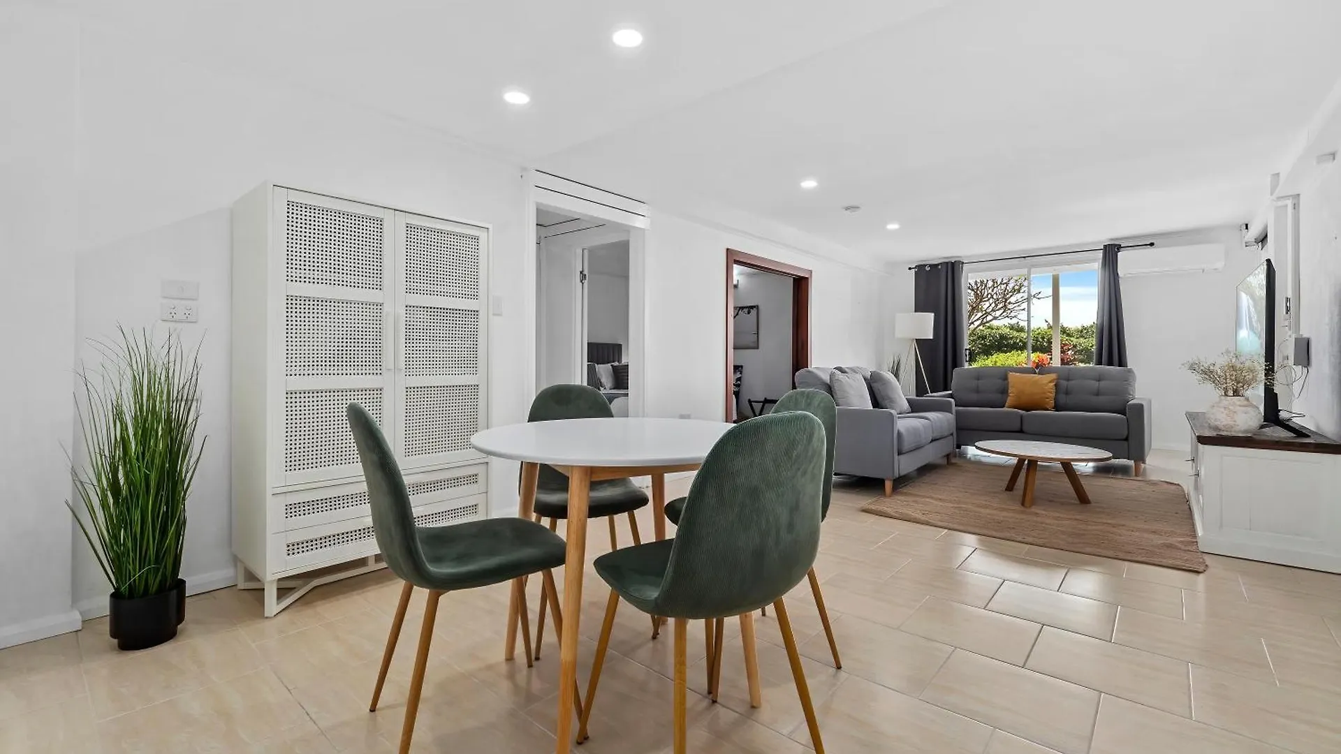 Seaside Rest At Clifton Beach Holiday home