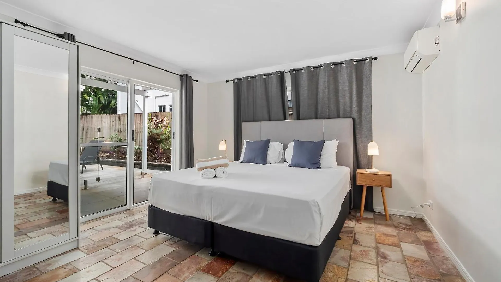 Seaside Rest At Clifton Beach Holiday home